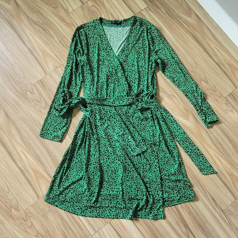 Banana Republic Green Long Sleeve Dress